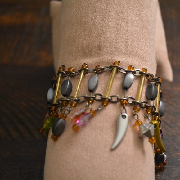 ✨ NWT Fashion Jewelry Ladder Charm Bracelet – Adjustable 8"–10" – Fall Colors ✨ - Picture 5 of 7